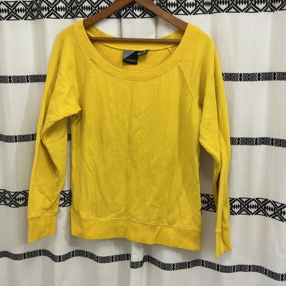 Volcom Tops - Volcom Yellow Raglan Crew Neck Pullover Sweatshirt Women's Small‎ Y2K